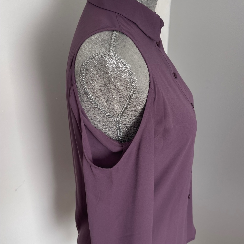 Express Cold Shoulder Blouse - Picture 5 of 8